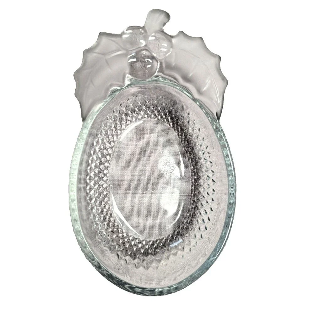 Mikasa Studio Nova Frosted Holly Berries Candy Trinket Dish Oval Glass Bowl Gift